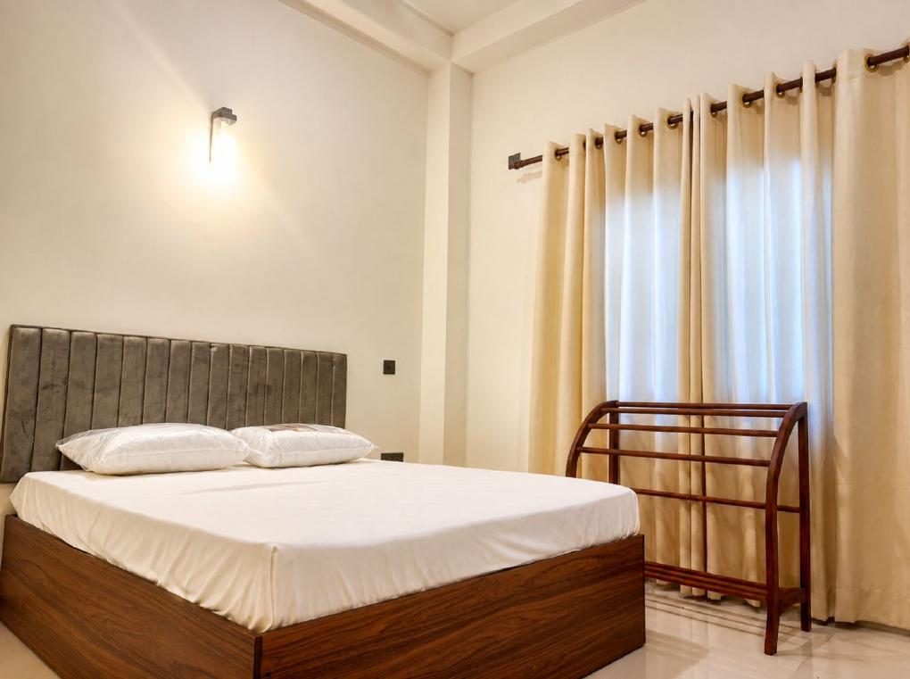 Coco Palms bedroom